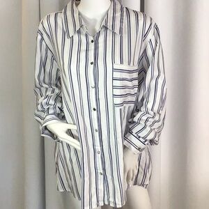 Louise Paris lot292 button up front blouse 3X